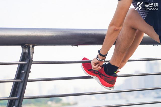 評測 | 一雙滿(mǎn)足大眾跑者所有期待的跑鞋ASICS GLIDERIDE