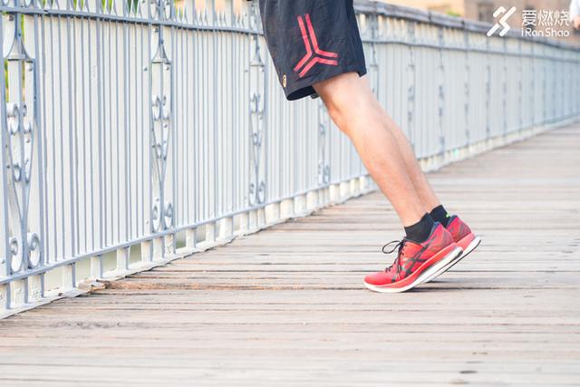 評測 | 一雙滿(mǎn)足大眾跑者所有期待的跑鞋ASICS GLIDERIDE