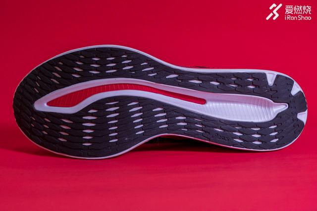 評測 | 一雙滿(mǎn)足大眾跑者所有期待的跑鞋ASICS GLIDERIDE