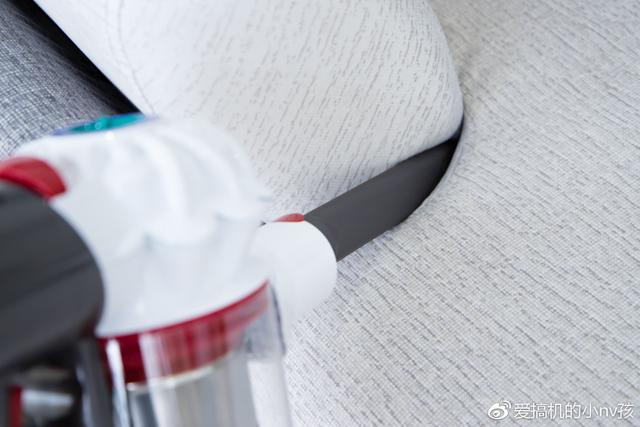 我又向高品質(zhì)生活邁進(jìn)了一步！戴森V7 Mattress除螨儀手持吸塵器