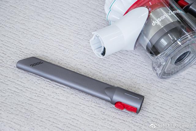 我又向高品質(zhì)生活邁進(jìn)了一步！戴森V7 Mattress除螨儀手持吸塵器