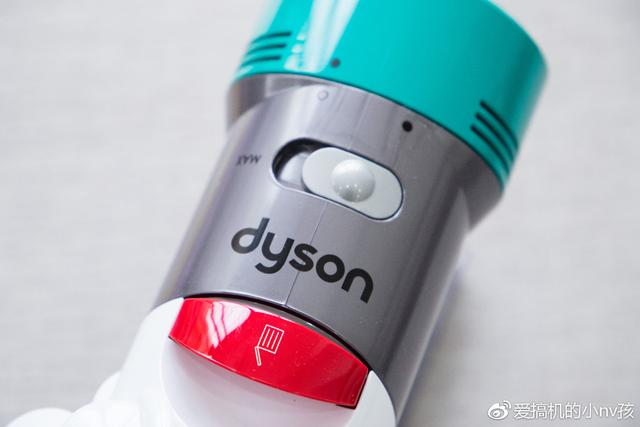 我又向高品質(zhì)生活邁進(jìn)了一步！戴森V7 Mattress除螨儀手持吸塵器