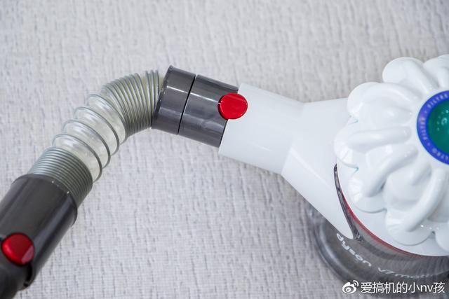 我又向高品質(zhì)生活邁進(jìn)了一步！戴森V7 Mattress除螨儀手持吸塵器