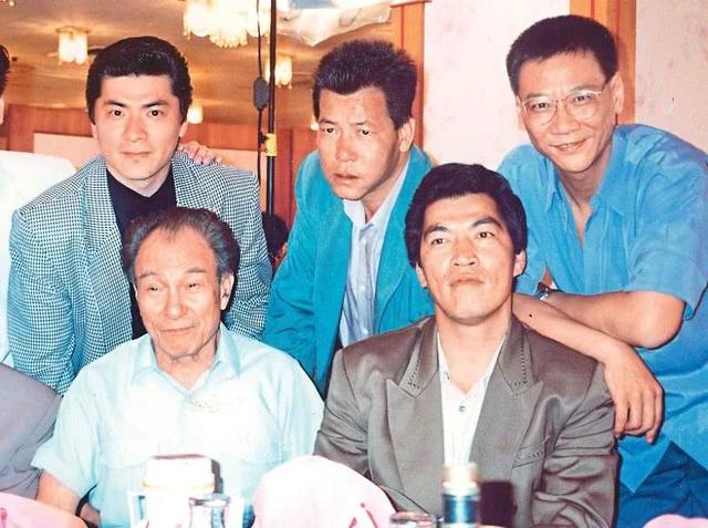 何家駒電影全部國語(yǔ)版(做過(guò)報人編劇導演)(11)