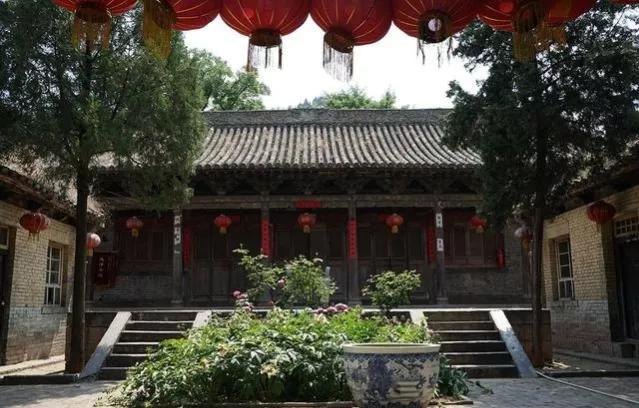 林縣紅旗渠建設過(guò)程中犧牲多少人(河南林縣的紅旗渠)(2)