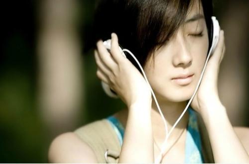 最動(dòng)聽(tīng)的十首背景音樂(lè )(50首經(jīng)典背景音樂(lè ))(5)