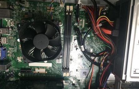 電腦黑屏主機開(kāi)不了機怎么辦