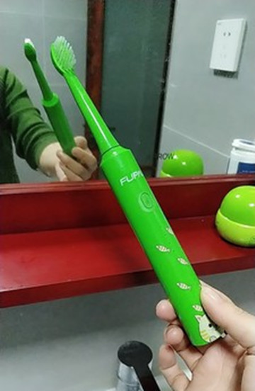 福派兒童電動(dòng)牙刷好用嗎，福派Q1聲波電動(dòng)亞撒胡測評(價(jià)格實(shí)惠)